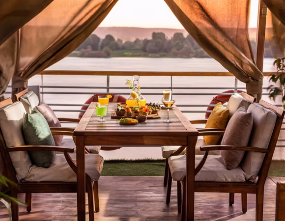 MS Farah Luxury 4 Days Nile Cruise from Aswan