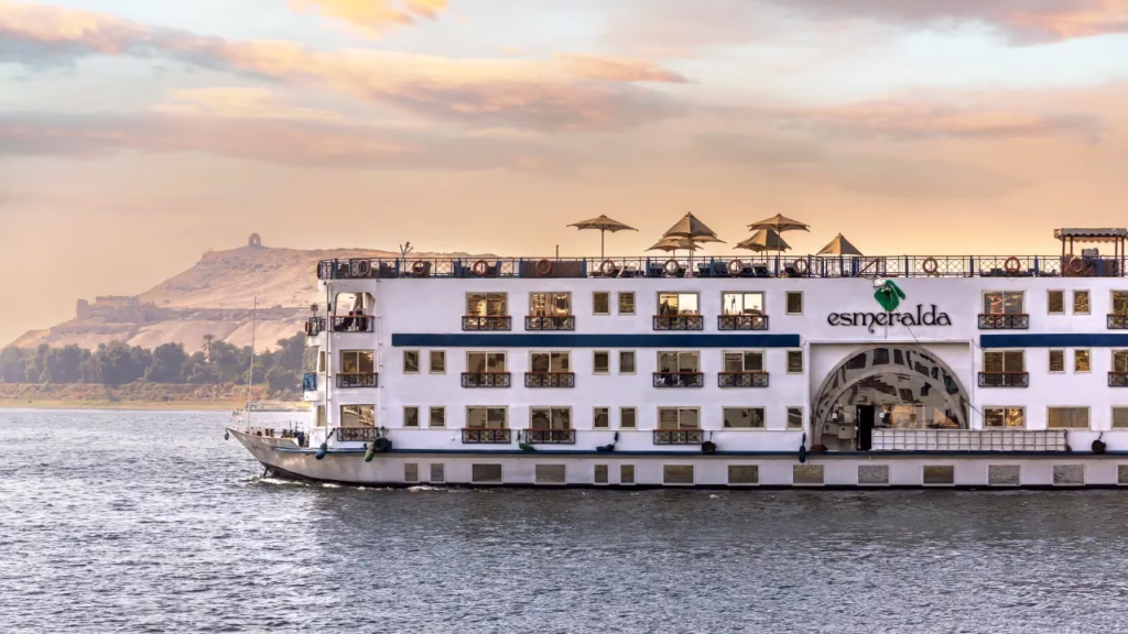 4-Days MS Esmeralda Deluxe Cruise from Aswan