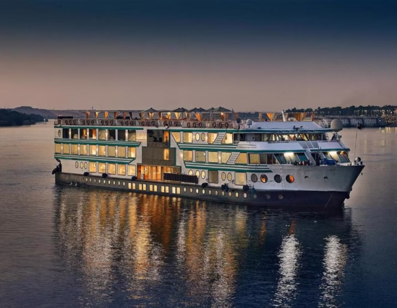 MS Acamar Deluxe 4 Days Cruise from Aswan