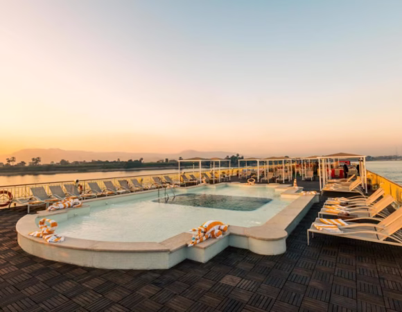 Tower Prestige-Swimming pool