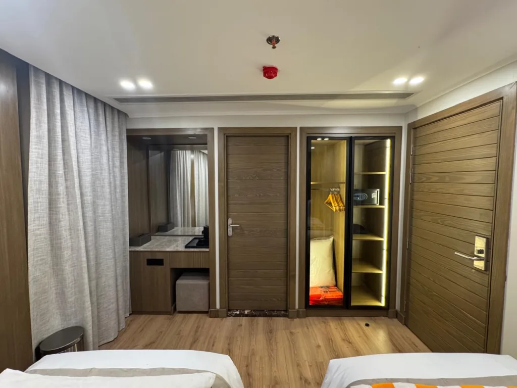 5 Day Luxury Jubal Dahabiya Cruise Luxor to Aswan